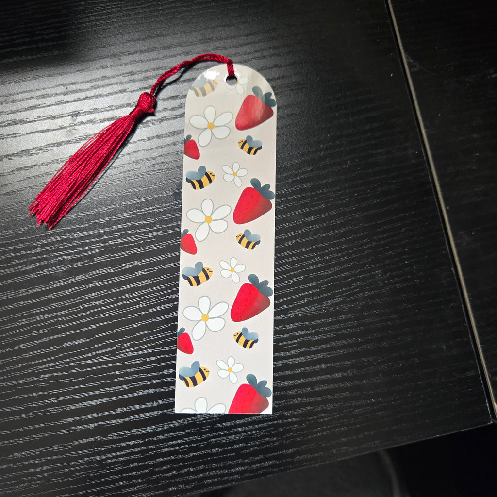 Marque-page aluminium avec pompon - Champs de fraises