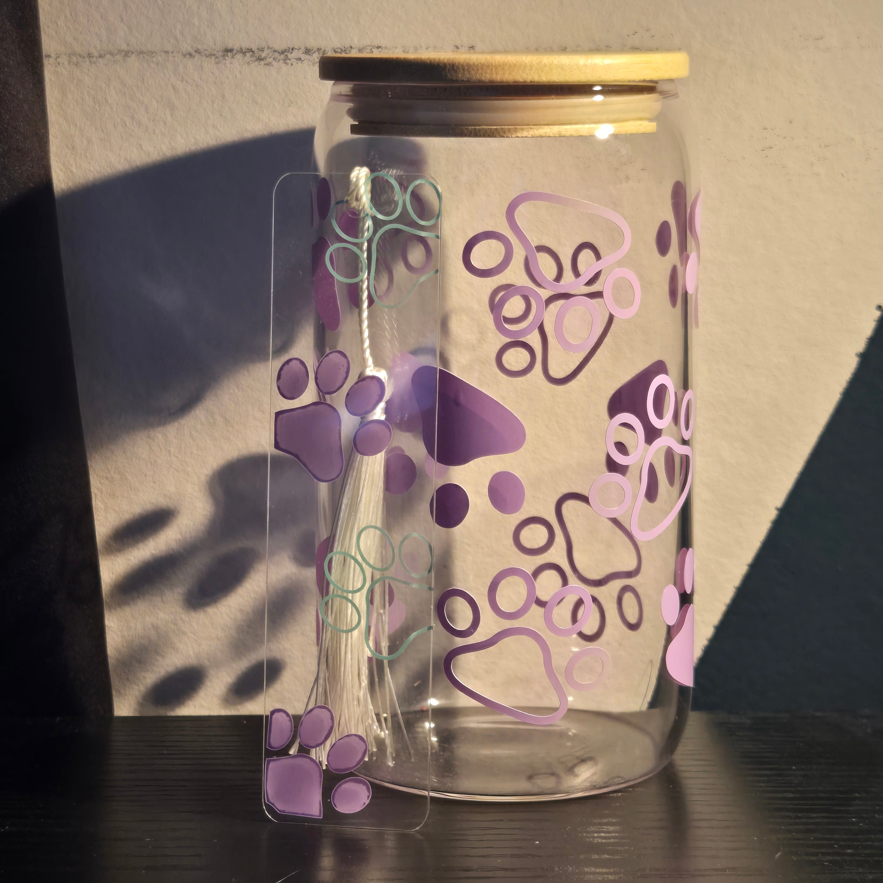 Ensemble verre 16 oz + marque page acrylique - Empreintes de chat mauve