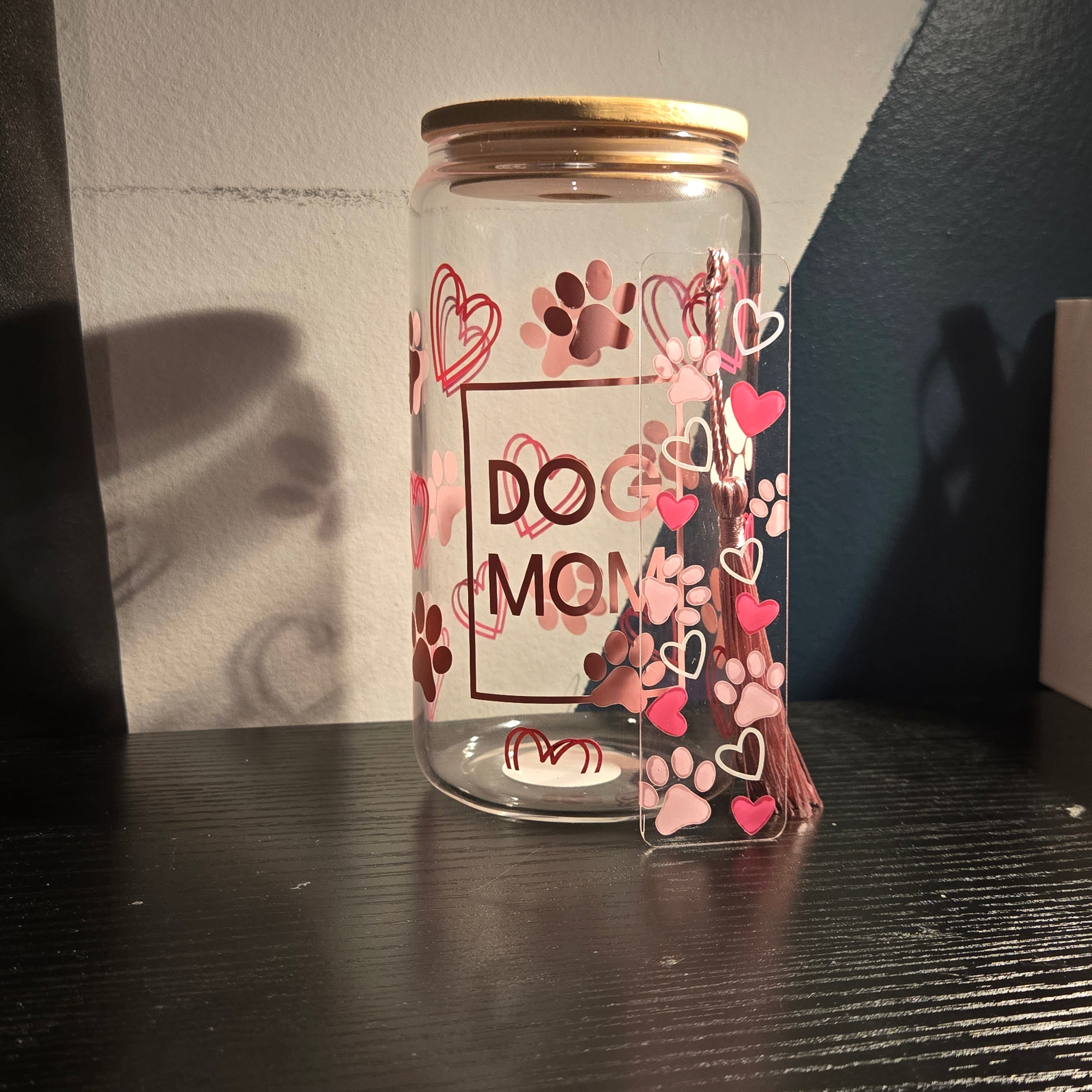 Ensemble verre 16 oz + marque page acrylique - Dog Mom rose