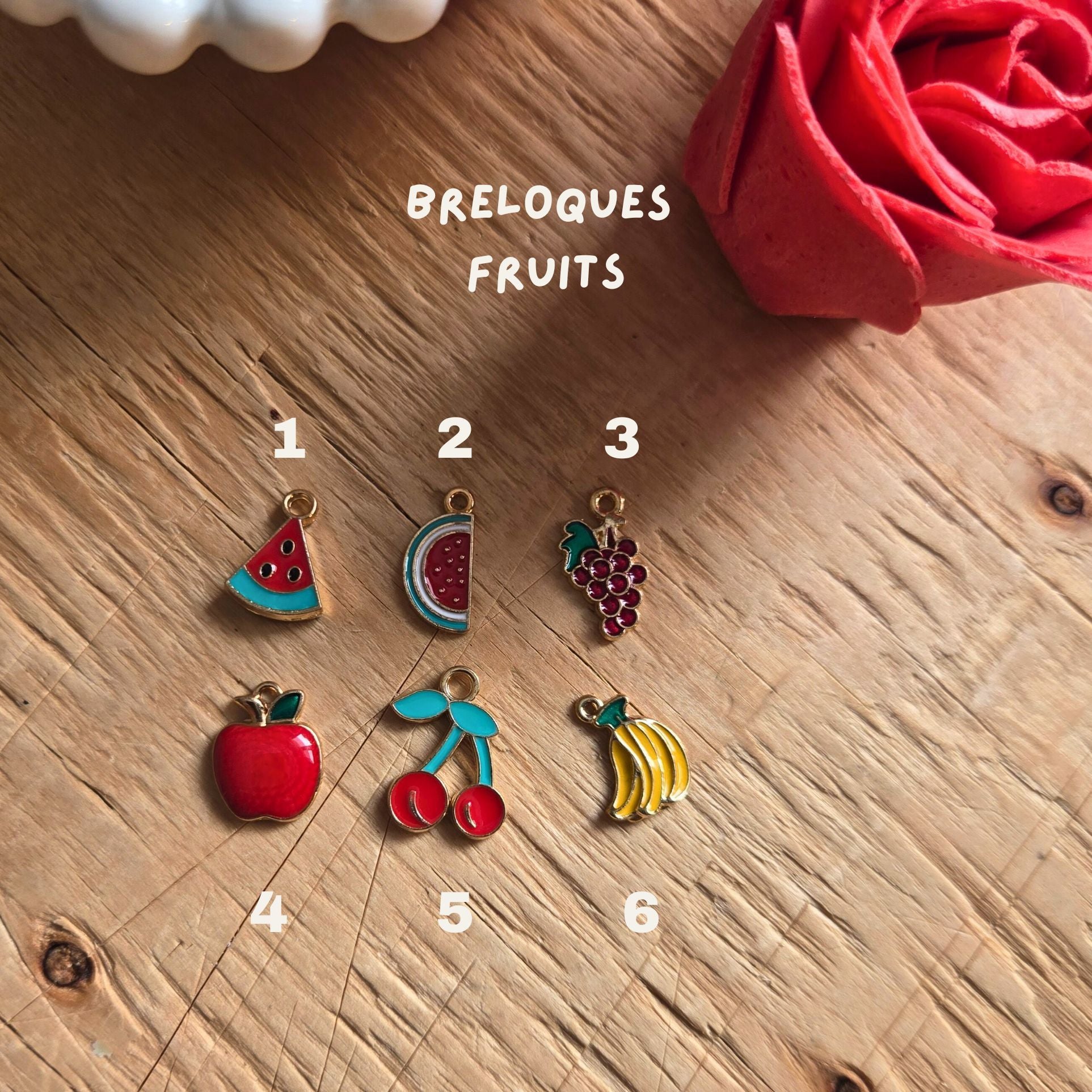 Le Porte-clé Complice – Personnalisé avec breloques & distributeur de sacs