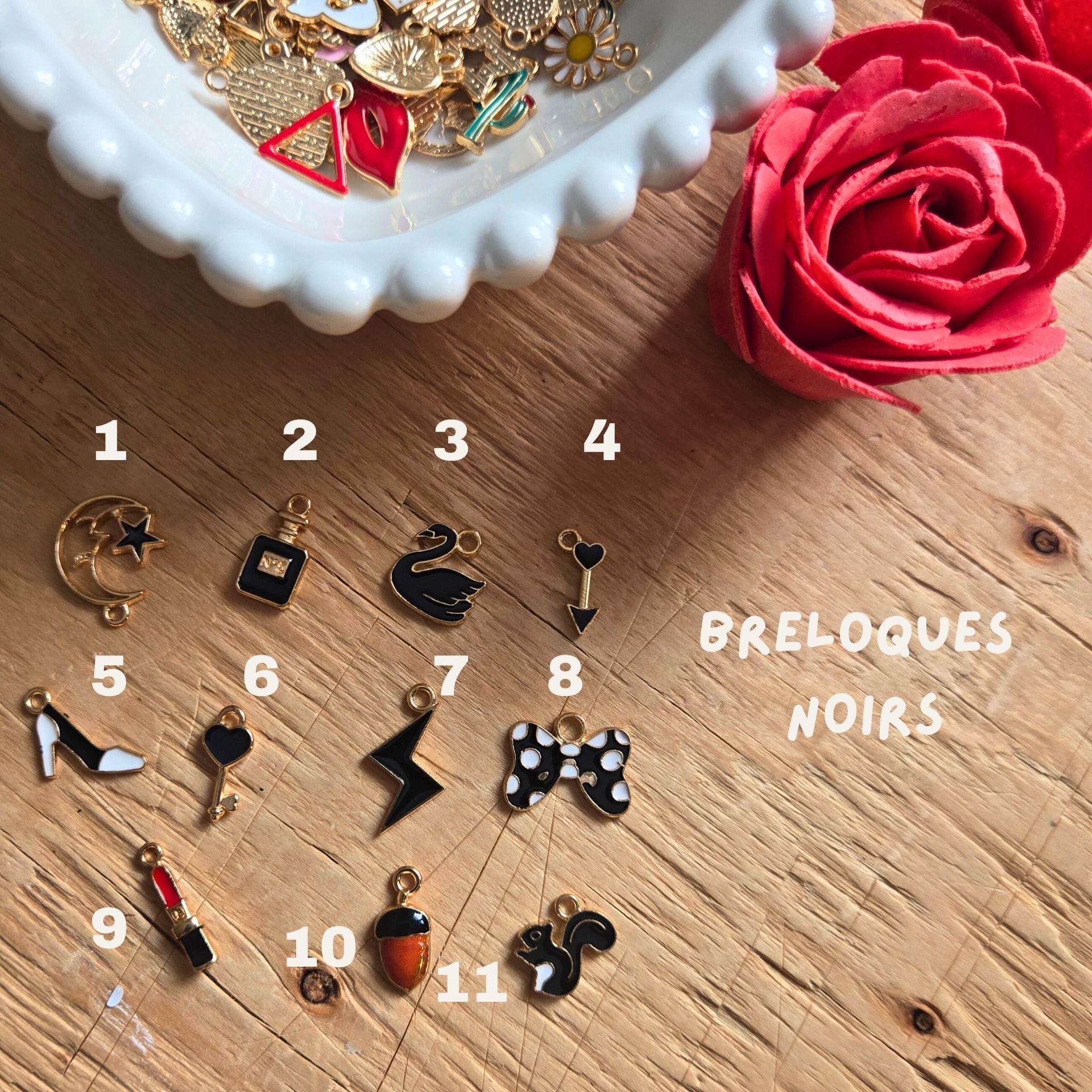 Le Porte-clé Complice – Personnalisé avec breloques & distributeur de sacs