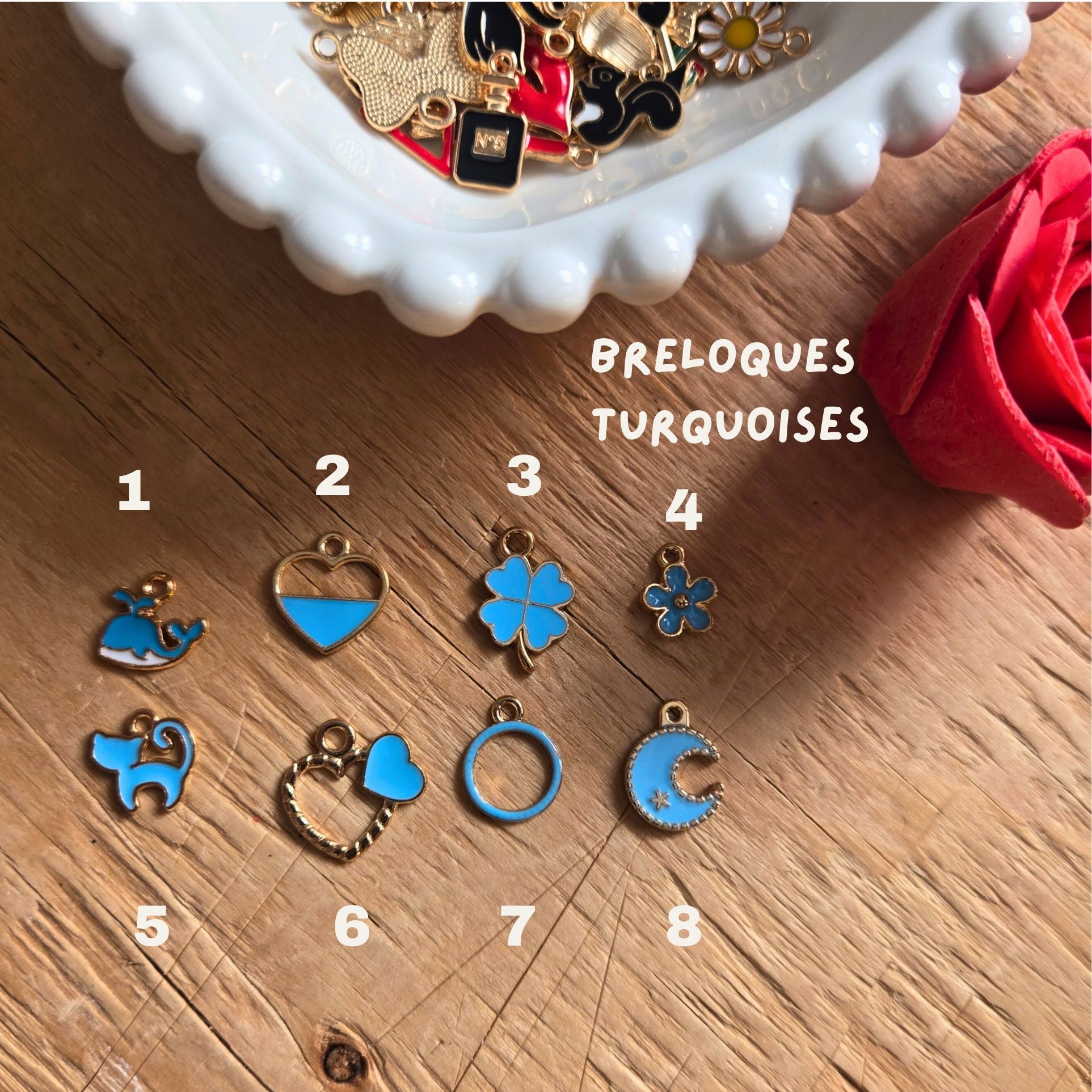 Le Porte-clé Complice – Personnalisé avec breloques & distributeur de sacs